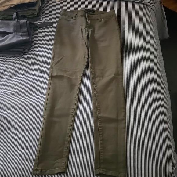 Celebrity Gold Olive Skinny Pants with Comfortable Fit - Picture 1 of 8